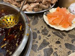 -肖肖酸萝卜鱼火锅(总店)