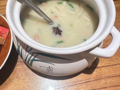 -泉畔人家·老济南经典鲁菜(大明湖店)