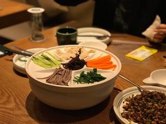 鸡丝凉米线-云海肴云南菜(正大广场店)