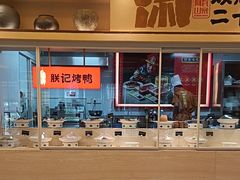 -阿瓦山寨·湘菜现炒·剁椒鱼头王(咸阳总店)