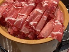 -龍歌自助小火锅(市北CBD万达店)