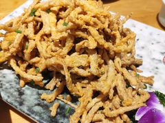 金沙蛋黄焗茶树菇-嘉厨小馆(宜山路店)