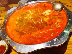 -野山舂·贵州现舂酸汤火锅(鸿通城店)