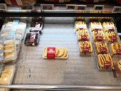 面包甜点陈列柜-盒马鲜生(财富中心店)