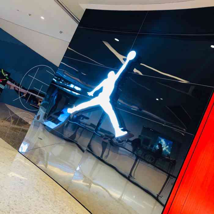 airjordan(青岛万象城店)-"山东首家aj旗舰店落户青岛,周末忍不住来.