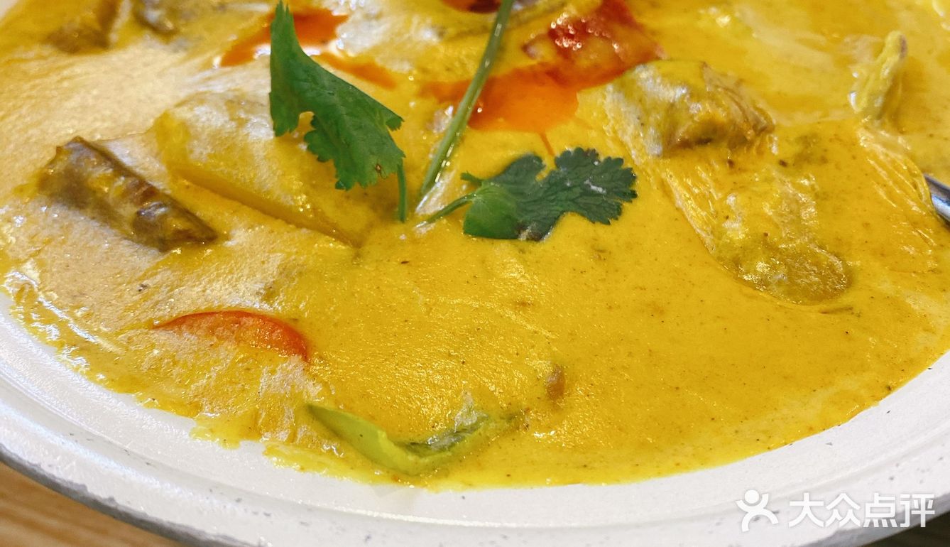 咖喱牛腩好好吃！拌饭太香了[吐舌]