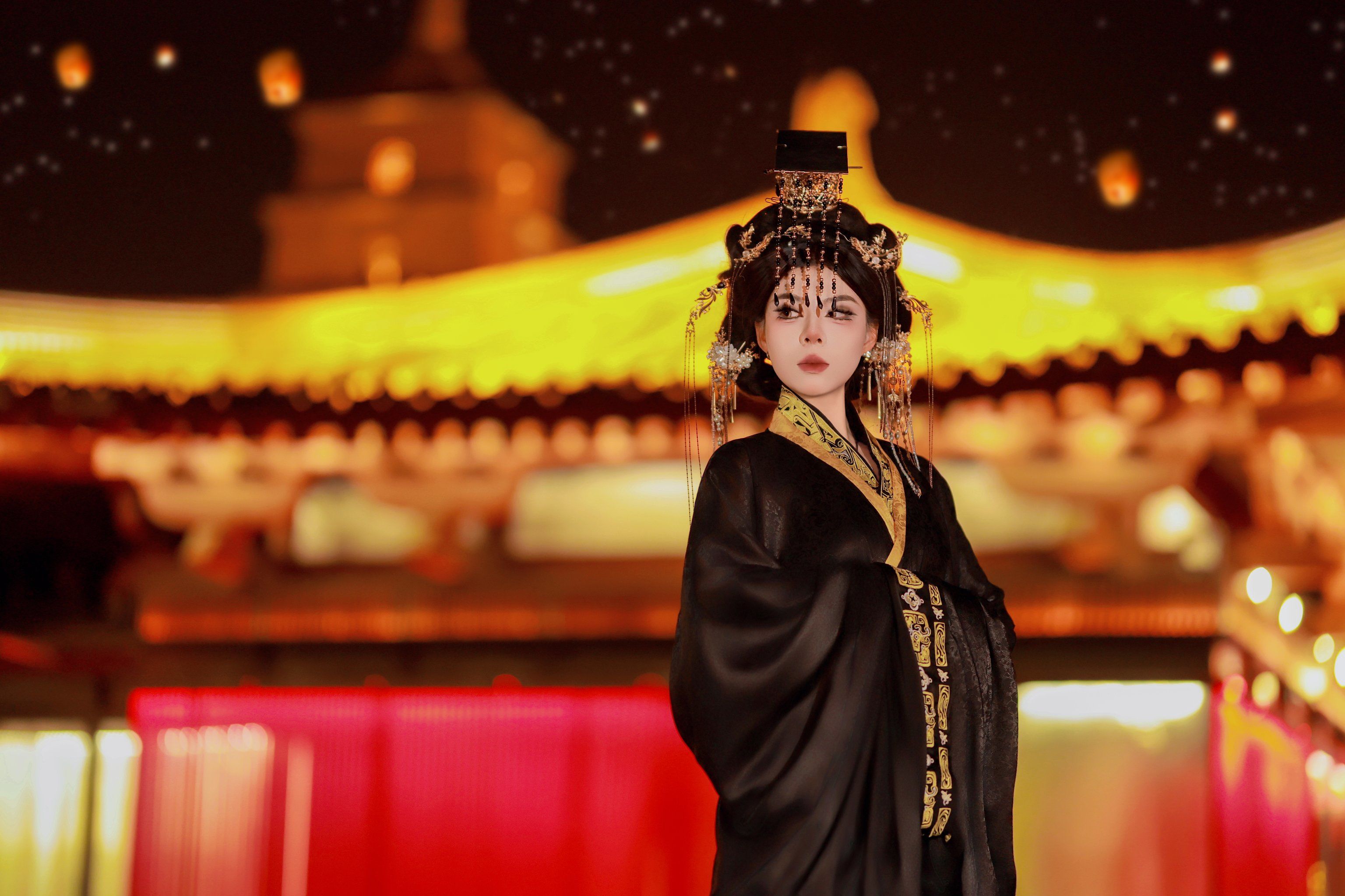 霸气的女帝来了🎈🎈
​皇兄,该退位了,这是朕的天下
​