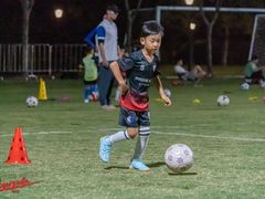 -Riverside河畔少儿足球培训(前滩店)