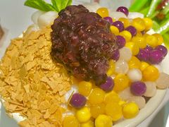 -阿瓦山寨·湘菜现炒·剁椒鱼头王(咸阳总店)