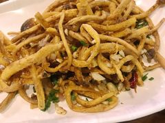 椒盐茶树菇-朋友圈概念餐厅(象山万达广场店)