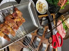 -围炉肉舍•炭烤活鳗•丹东海鲜烤肉(步行街店)