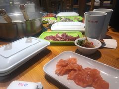 -养牛邓·潮汕牛肉海鲜自助火锅(广州店)