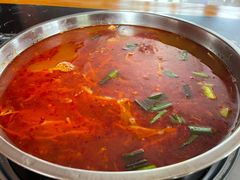 -黄利砖万峰林布依特色酸笋牛肉馆