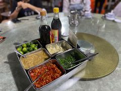 -四川小胡子海鲜(丁村万人海鲜广场店)