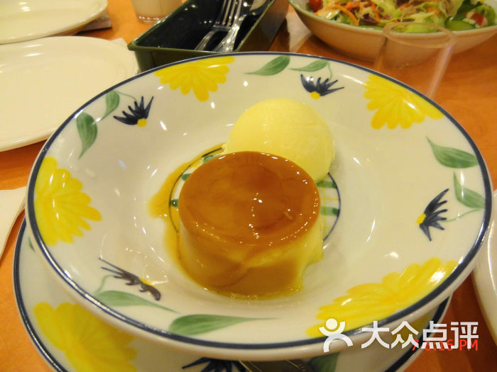 萨莉亚(护国新天地店)布丁香草冰淇淋1图片 - 第827张