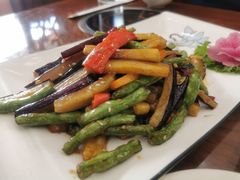 -伊源鼎盛餐饮服务有限公司