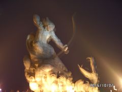 -巴陵广场