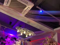 -樱花里音乐餐吧·牛扒椰子鸡(东圃店)