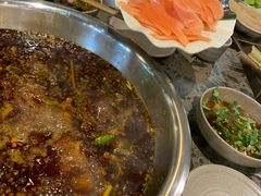-肖肖酸萝卜鱼火锅(总店)
