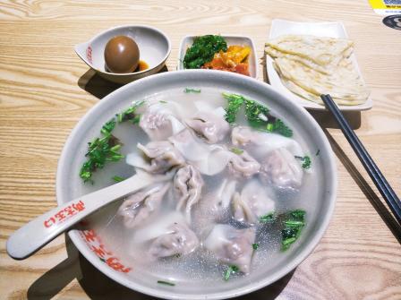 玉口馄饨(维湾店)-"在小区楼下.懒得做饭的时候就去吃.味道很.