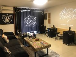 -SNOW TATTOO STUDIO