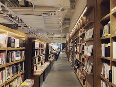 -茑屋书店(天目里店)