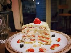 当季鲜草莓蛋糕-懒鱼时光馆(沙坪坝店)