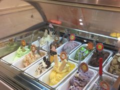 自助取餐区-柠檬车露(卖草地店)