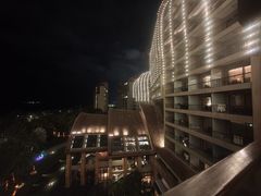 -三亚湾海居铂尔曼度假酒店