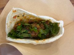 -曾笼笼牛肉饼