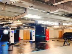 -兴业太古汇·停车场