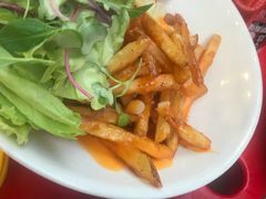 -BHC炸鸡(明洞总店)