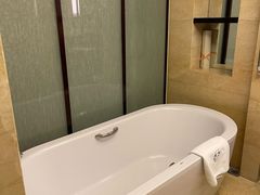 -成都保利公园皇冠假日酒店(熊猫基地店)