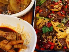 -二孃鸡爪爪(东风路总店)