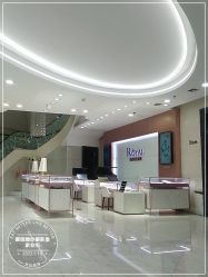 点击看大图 -挪娅婚纱摄影皇家会所