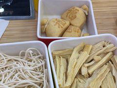 -杨老板·海鲜集市火锅·鲜切牛肉(中防万宝店)