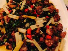 红袍嫩仔兔-胡桃里乐队酒馆(鎏嘉码头店)