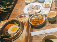 -明洞阿姨·韩式酱蟹烤肉·创意料理(三元桥店)