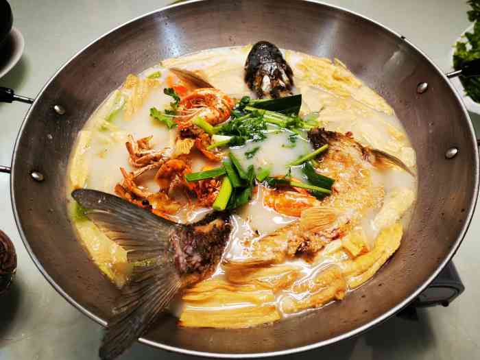 味国厨房(滨江东店)