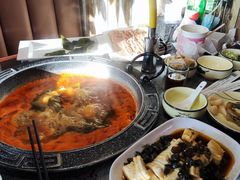 -八次方巴乡石锅鱼·金海湖水库活鱼(谷丰东路店)