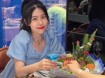 南宁的这家高空自助餐厅 竟然能看到摩天轮耶