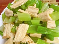 -宝瑞门钉肉饼店