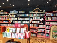 -钟书阁(珍园店)