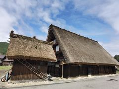 -白川乡与五箇山的合掌构造村落