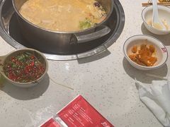 -三人行骨头王火锅(长寿店)