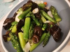 芦笋木耳炒百合-南山鲜虾面·活鲜小馆·海味大连菜(南山总店)