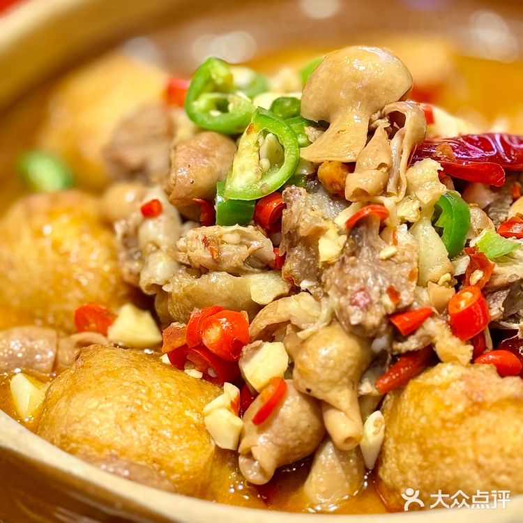 南方小帅哥来吃东北大串了！还有小土豆和冻梨！