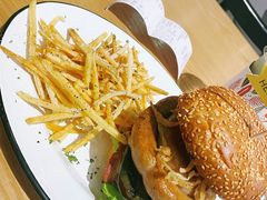 -HELLO 27 意面·沙拉·帕尼尼