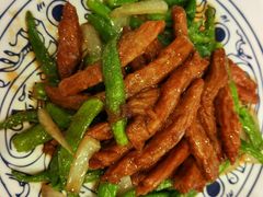 杭椒炒牛柳-西湖春天•老字号杭州菜(百汇店)