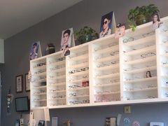 -天空之镜眼镜店蔡司依视路授权店(天通苑店)